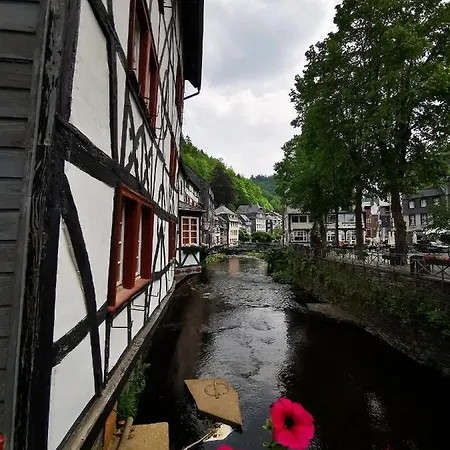 Apartment Mooi Ruim In Antieke Stadsboerderij *